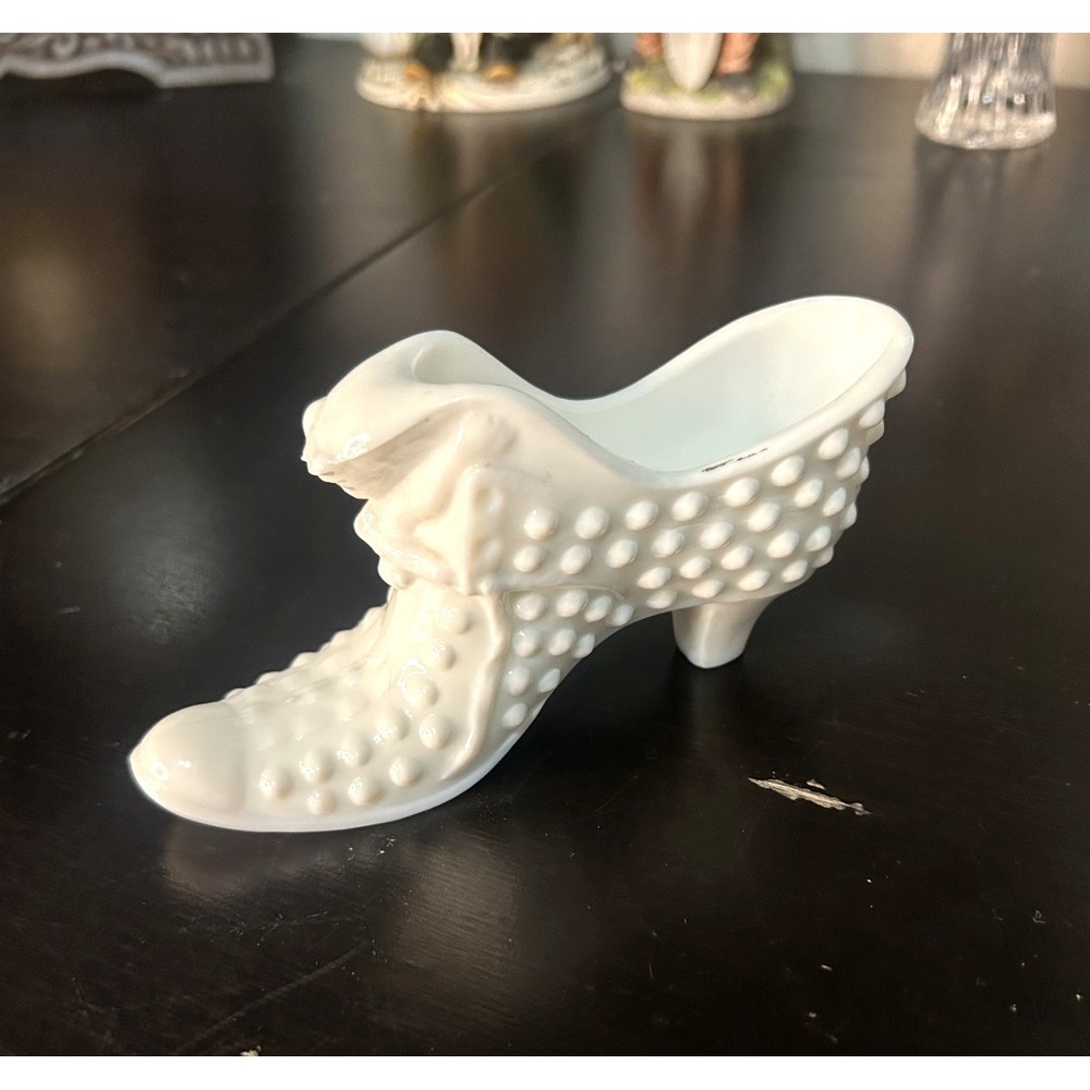 Fenton White Daisy & Button Glass Shoe Slipper Cat Head Vintage